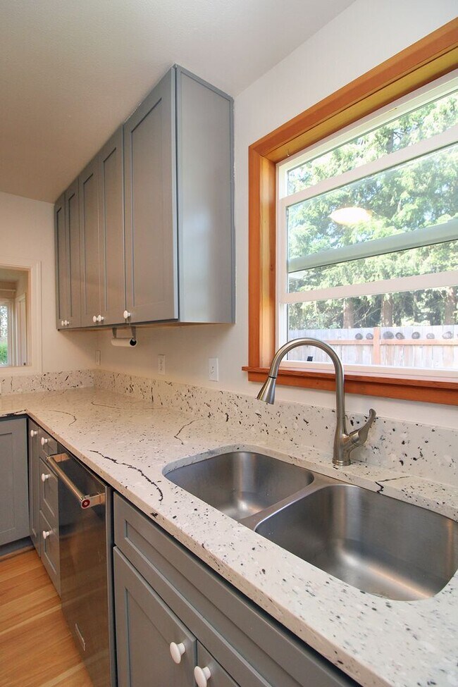 Building Photo - Meticulously Remodeled Milwaukie Bungalow on Large Lot with Gardens & Garage
