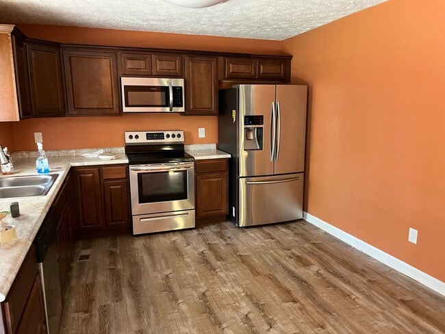Building Photo - 3BR/ 1.5BA, Home in Rocky Hill