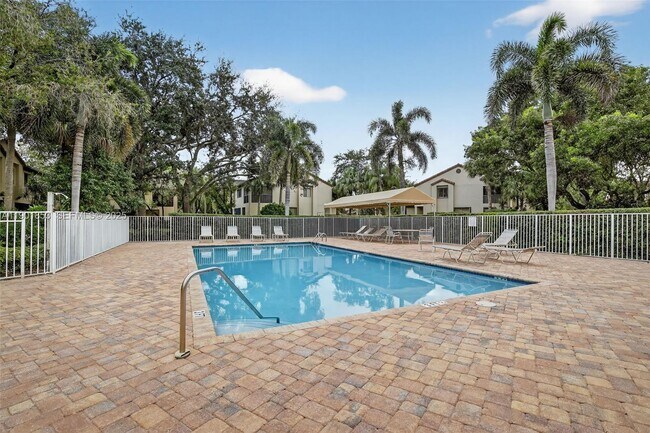 Building Photo - 1002 NW 105th Ave