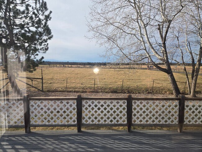 Building Photo - Beautiful Country Home, Powell Butte