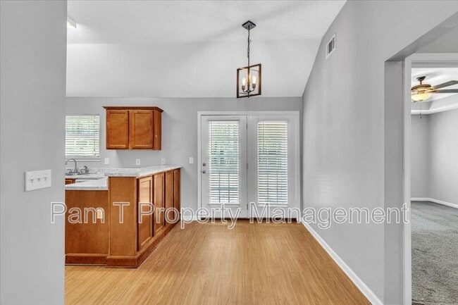 Building Photo - 3 Throgs Neck Way