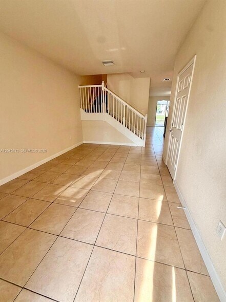 Building Photo - 8965 NW 98th Ave