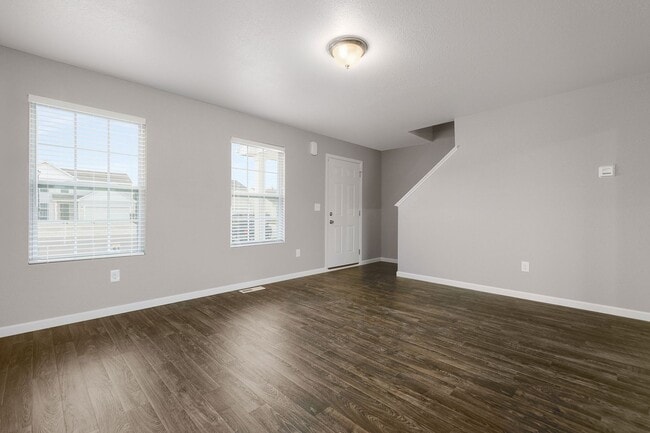 Building Photo - Newer 4 Bedroom for Lease