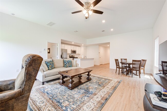 Building Photo - 1496 Twilight Grn Dr