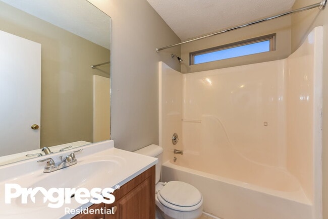 Building Photo - 4264 Chesney Glen Dr