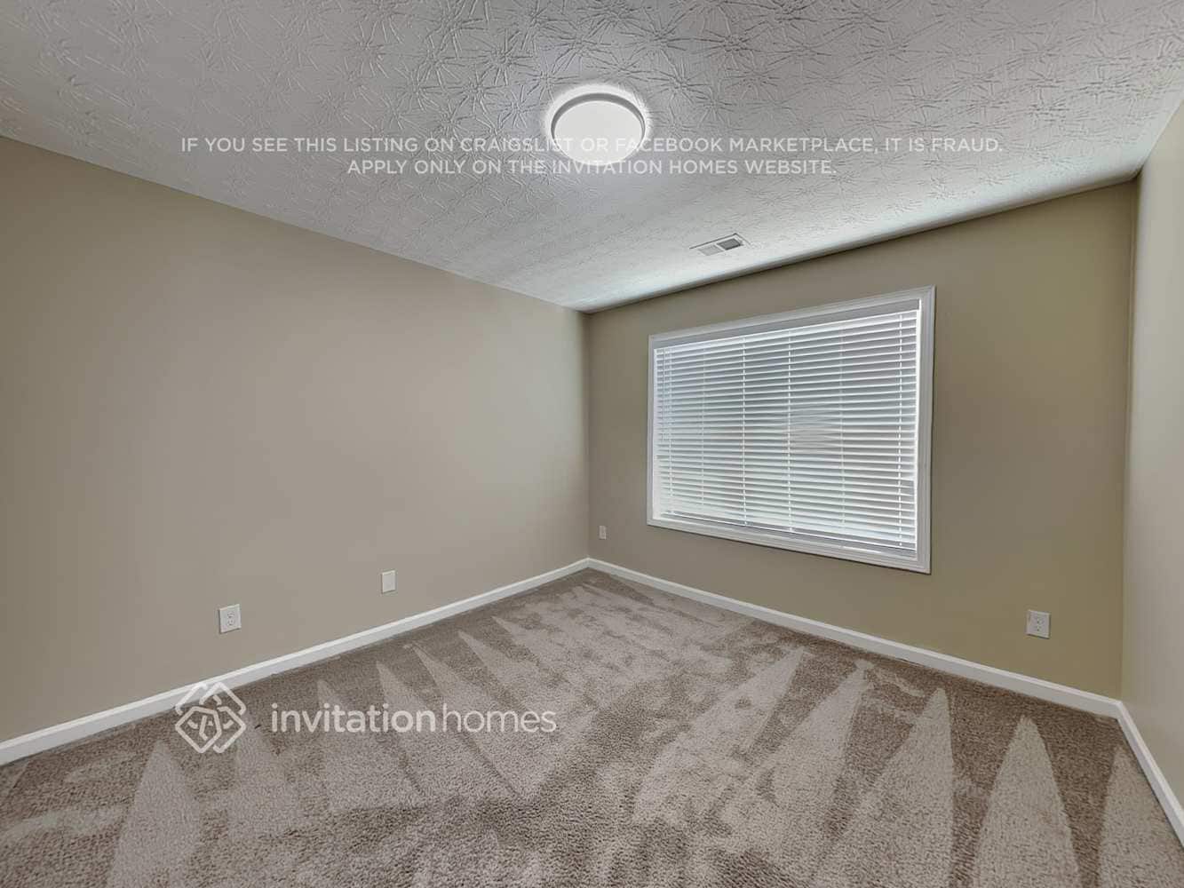 Building Photo - 110 Parkway Dr