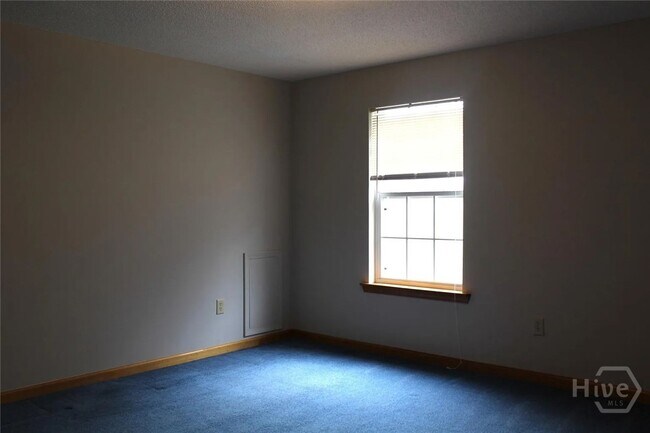 Building Photo - 2300 Colham Ferry Rd