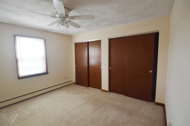 Building Photo - Holden Condo: 1 Bed 1 Bath