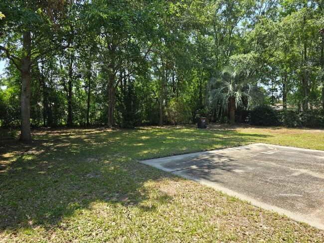 Building Photo - 407 Indian Dr