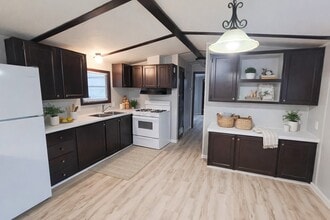 Building Photo - 1 Deerwood Park