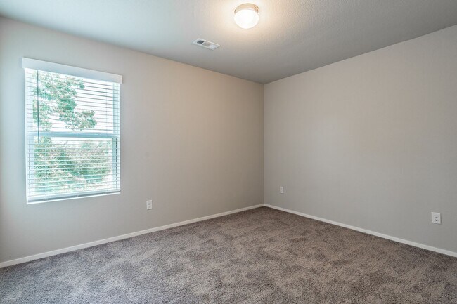 Building Photo - 3BR Home in Great Location! Close to UofA!