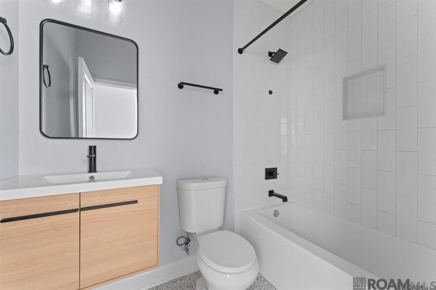 Building Photo - 1714 Tricou St