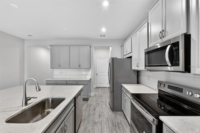 Building Photo - 6050 Grand Sonata Ave