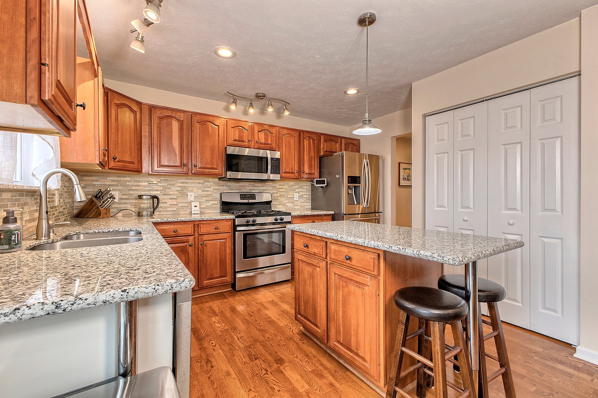 Building Photo - 304 Chanticleer Cir