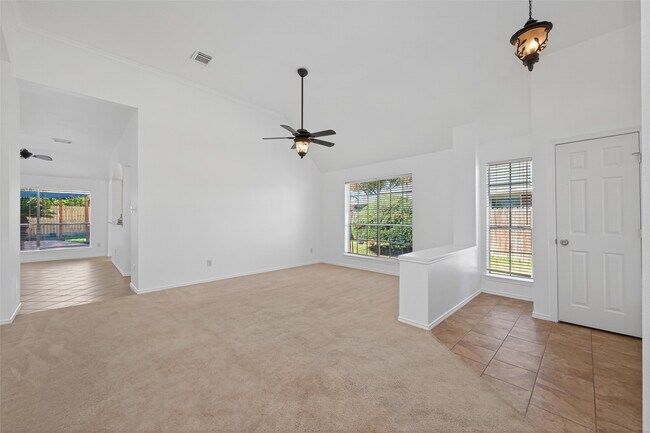 Building Photo - 15619 Winding Valley Dr