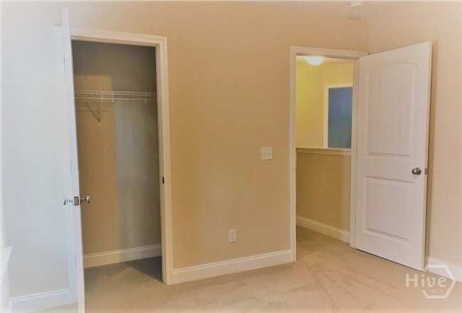 Building Photo - 106 Crabapple Cir