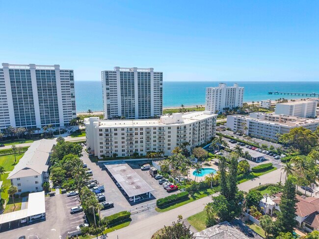 Building Photo - 2851 S Ocean Blvd