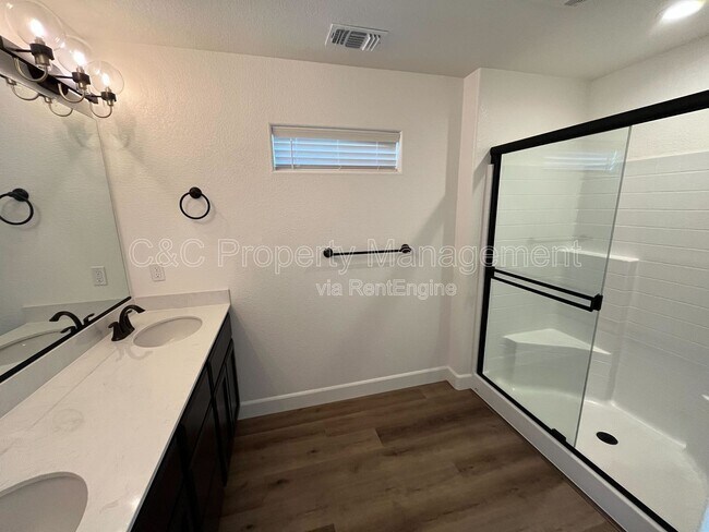 Building Photo - 5078 Palisade Ave