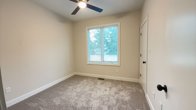 Building Photo - 3BR Home w/ 2-Car Garage | Prime Norfolk Location