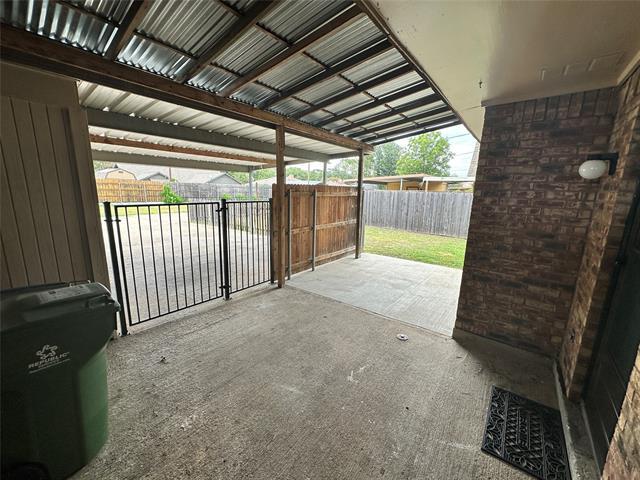 Building Photo - 1305 Lovell Dr