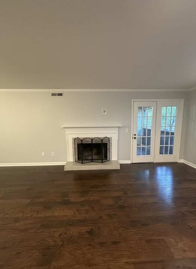 Building Photo - 207 Westfield Dr