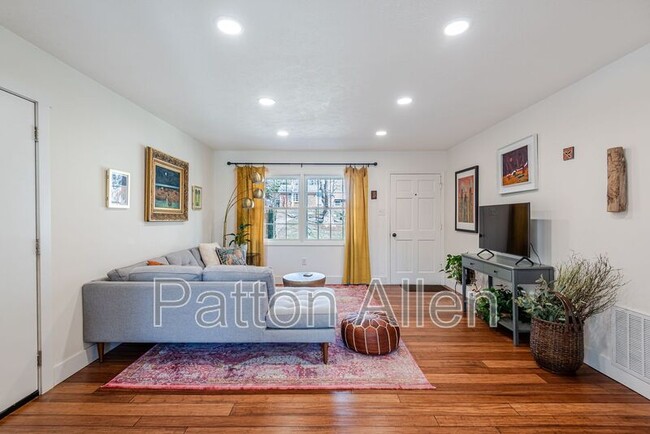 Building Photo - 7 Brookcliff Dr