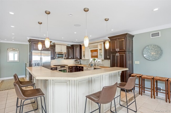 Building Photo - 1051 Oceanfront