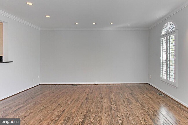 Building Photo - 5120 Grimm Dr