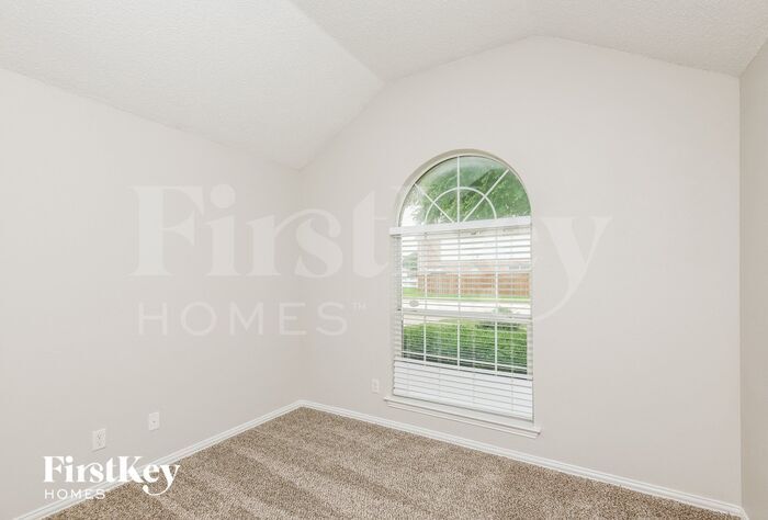 Building Photo - 805 Mesa Vista Dr