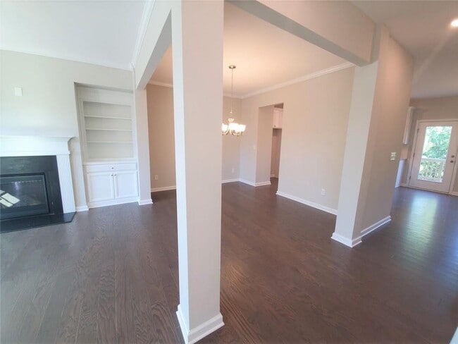 Building Photo - 881 Sunset Park Dr