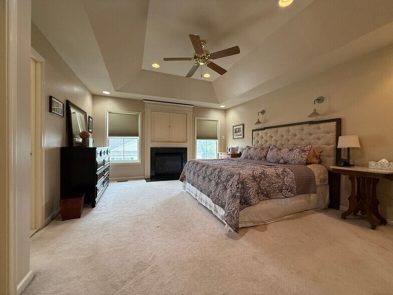 Building Photo - 240 Honey Hollow Ln