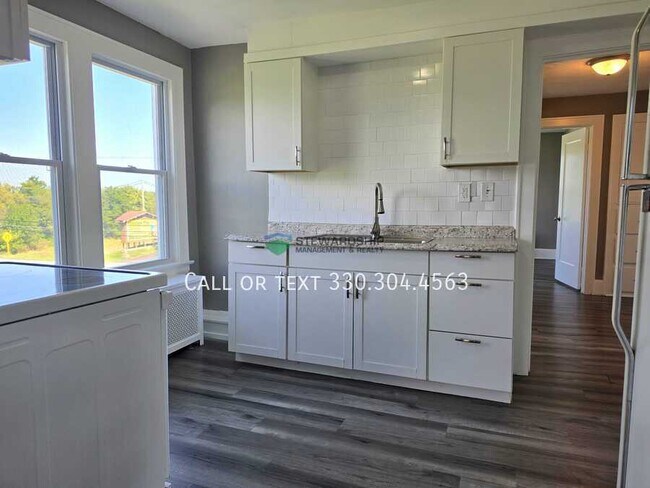 Building Photo - 12990 Lincoln Way W