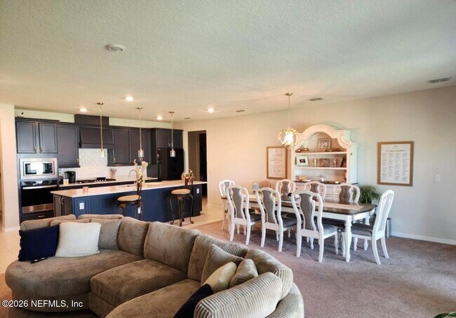 Building Photo - 3399 Kindlewood Dr