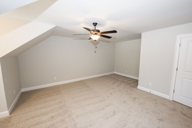 Building Photo - 2304 Snowshill Ln