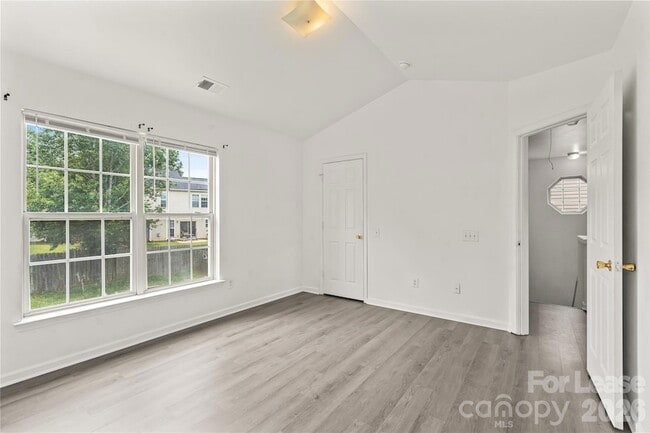 Building Photo - 2724 Mulberry Pond Dr