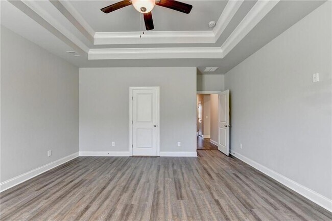 Building Photo - 840 Champagne Ln