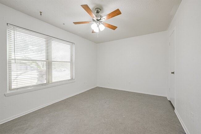 Building Photo - 2514 General Colony Dr