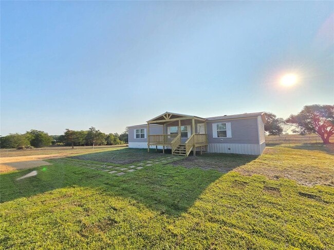 Primary Photo - 1065 E Old Hallettsville Rd