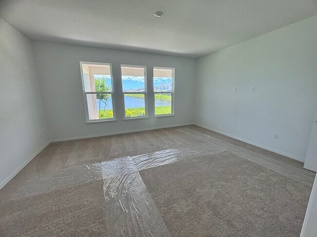 Building Photo - 9323 Lorenzo Wy