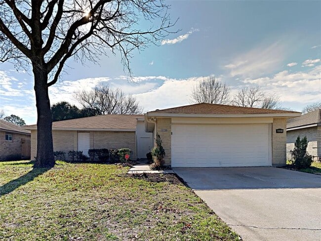 Primary Photo - 24031 Griffin House Ln