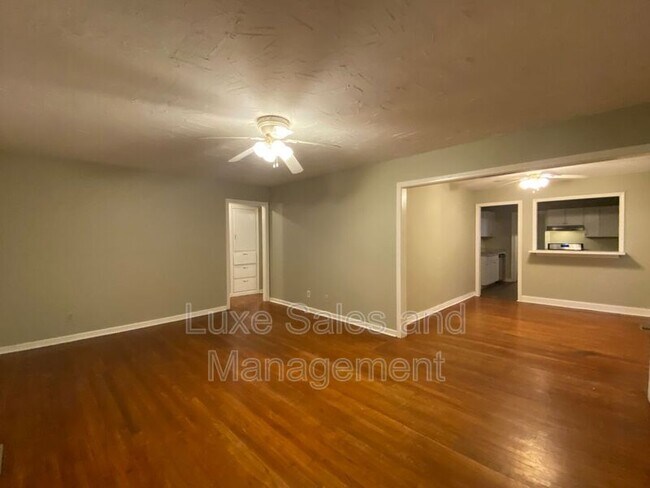 Building Photo - 1118 Idaho St