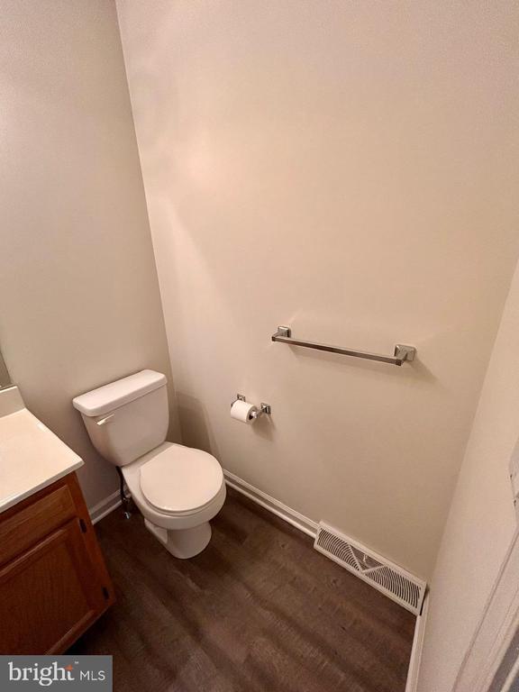 Building Photo - 2005 Greystone Dr