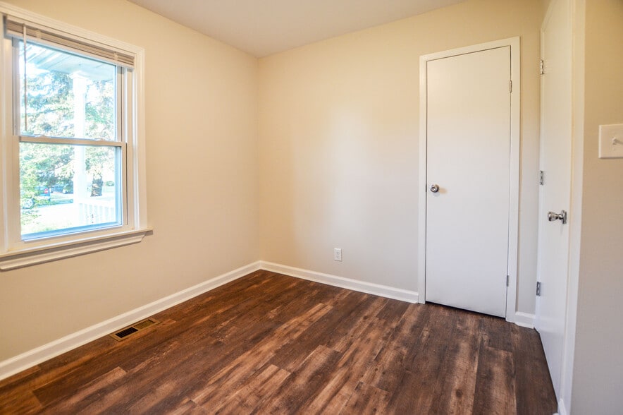 Building Photo - 20053 Homeland St