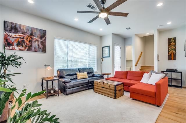 Building Photo - 5923 Hudson St