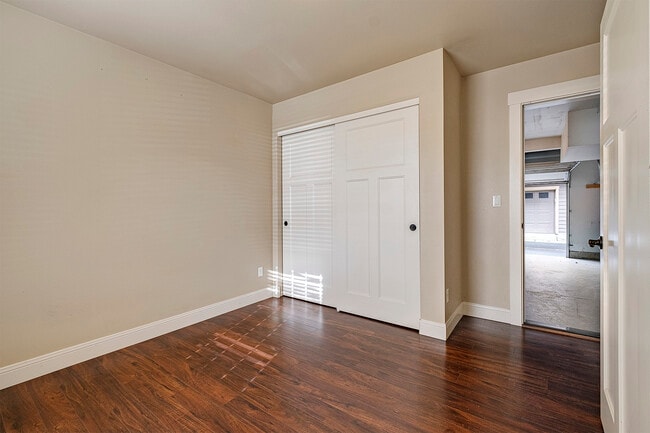 Building Photo - 14427 SW Meridian St