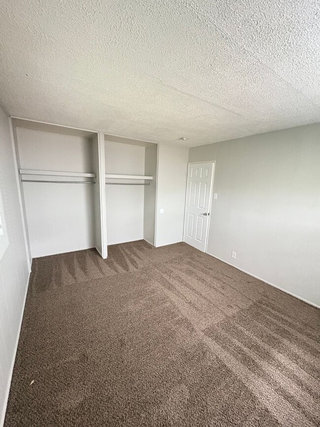 Building Photo - 3 Bed 1.5 Bath Single Family Home in North...
