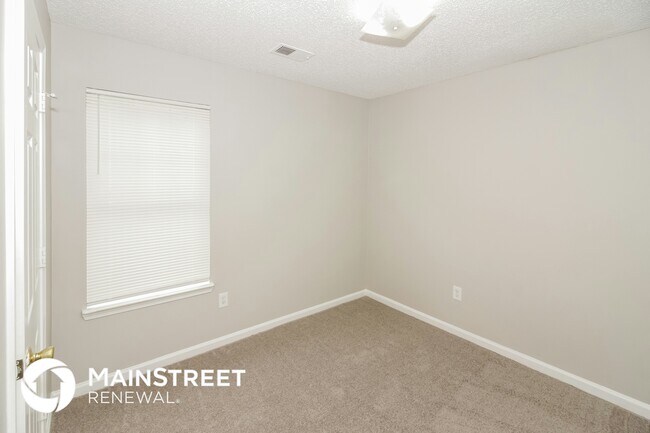 Building Photo - 4354 Rosswood Dr