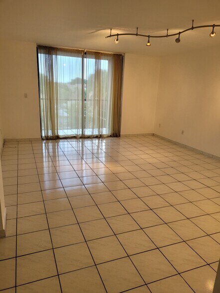 Linving Dining Room - 8615 NW 8th St