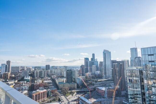 Building Photo - 2Bd/2Ba Seattle Condo