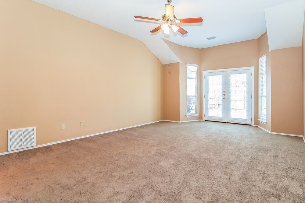 Building Photo - 713 Claire View Dr